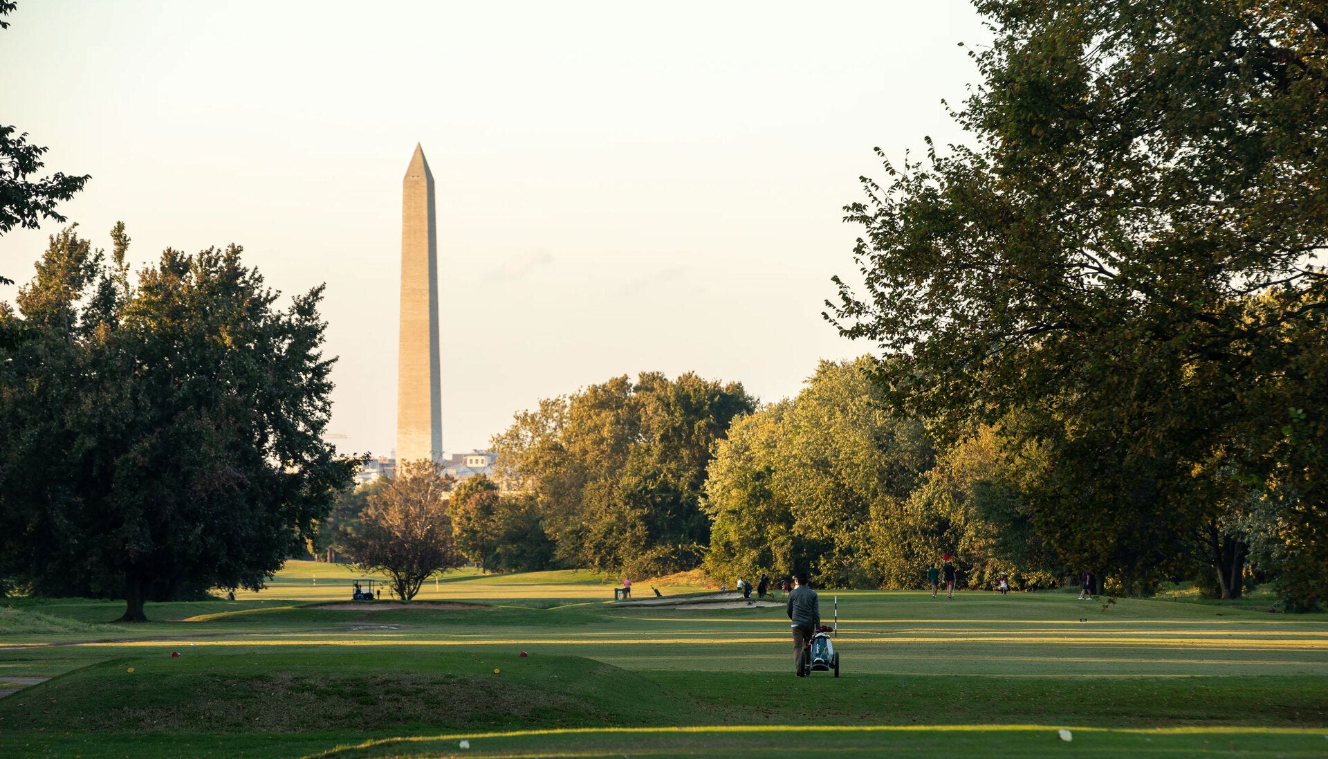 2026 Pro Golf Schedules (and Majors) - Plus: Trump vs. National Links Trust, The Left Knee Move, and More.