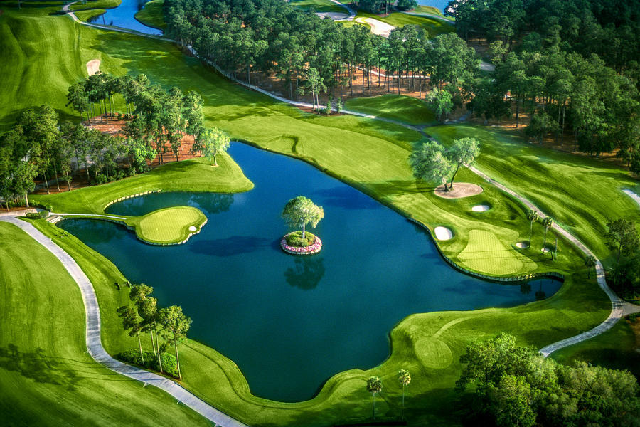 ⛳️ Butcher Box Test - Plus: Jay Monahan is a Politician, Five Iron Raises $20M, and more golf news.